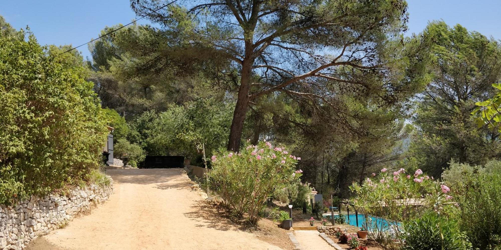 Villa Cigalons En Pleine Pinede Avec Piscine Chauffee De Mai A Septembre Auriol Bagian luar foto