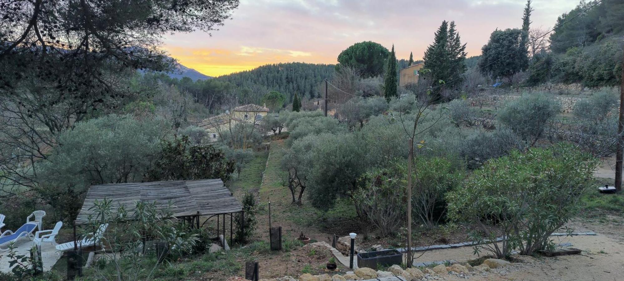 Villa Cigalons En Pleine Pinede Avec Piscine Chauffee De Mai A Septembre Auriol Bagian luar foto